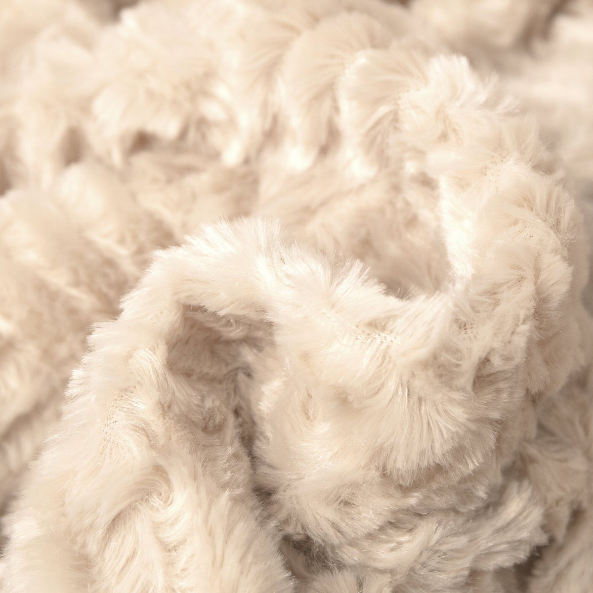Champagne Haven Plush Throw