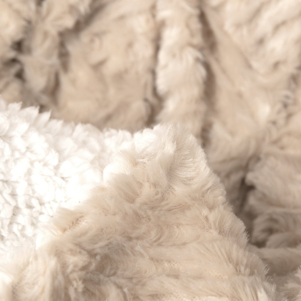 Champagne Haven Plush Throw