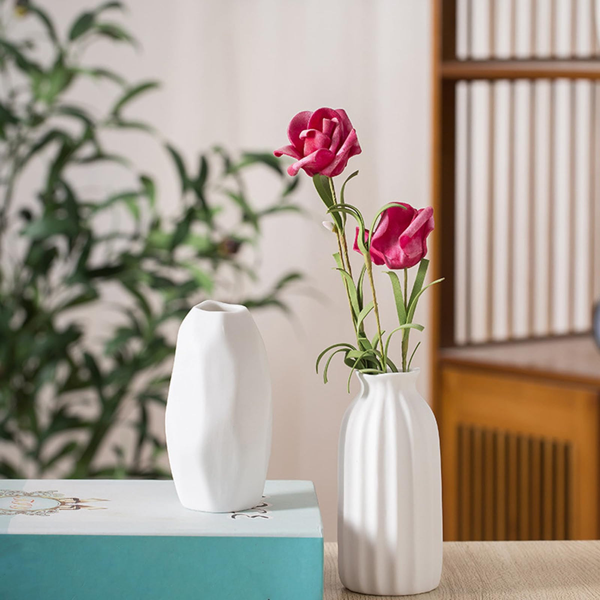 Meadow White Ceramic Bud Vase Collection